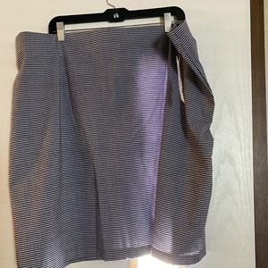 WOMANS short and straight skirt size 26/28 woman’s